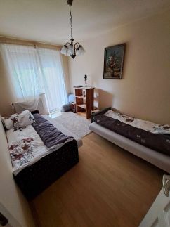 Enikő Apartman8