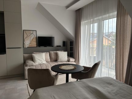 LaMIra Apartment10