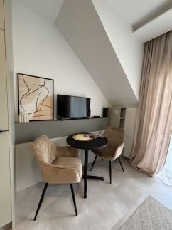 LaMIra Apartment14