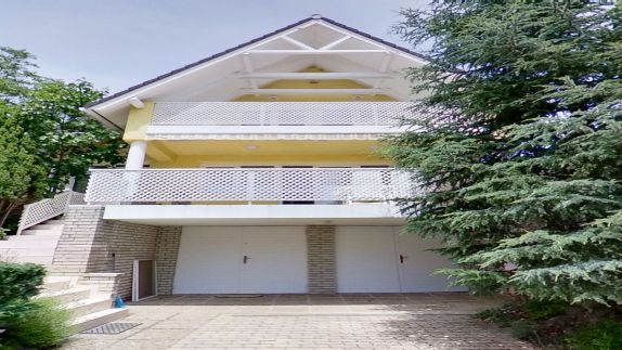 Piroska Apartmanház