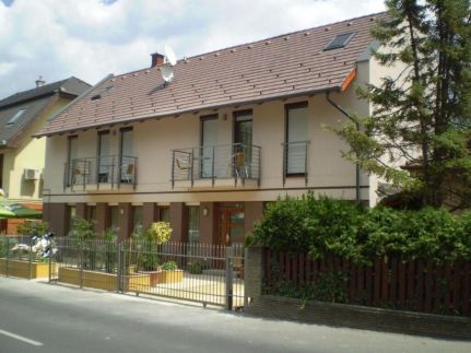 Mary Apartman18