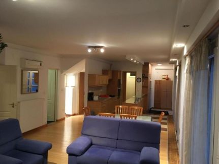 Mary Apartman20
