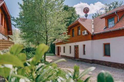 Csiki-lak Wellness Apartman Zalacsány1