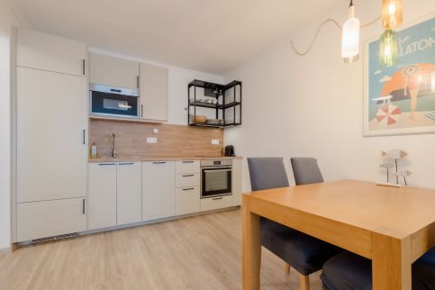 Cadett 504 Apartman Siófok by BLTN6