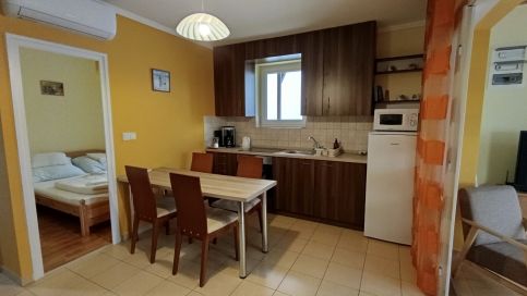 Lugas Apartman8