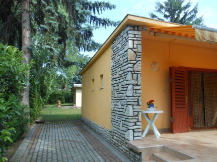 Cozy Cottage Holiday Home11