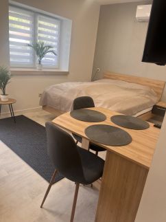 Bujdosó House Apartmanház9