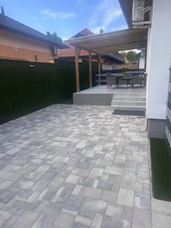 Bujdosó House Apartmanház17