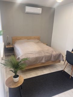 Bujdosó House Apartmanház1
