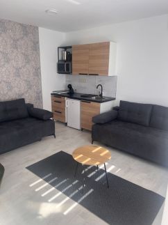 Bujdosó House Apartmanház21
