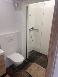 Bujdosó House Apartmanház28