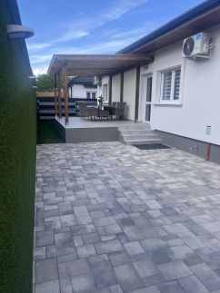 Bujdosó House Apartmanház36