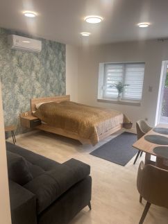Bujdosó House Apartmanház43