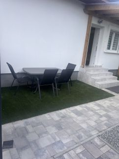 Bujdosó House Apartmanház48