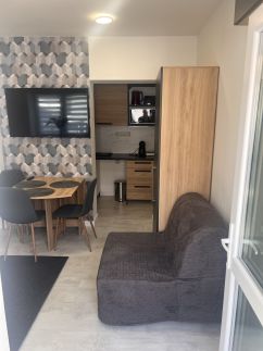 Bujdosó House Apartmanház