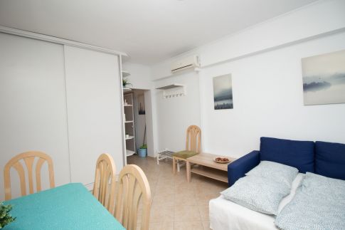 990 - Zamárdiban közvetlen vízparti apartman kiadó - 307.