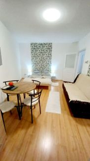 Daisy Apartman13