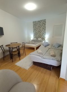 Daisy Apartman10