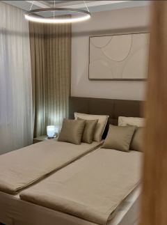 Lily Lux Apartment4