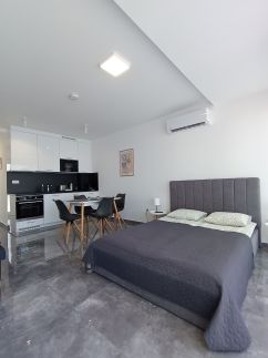 Lakeview Apartman 210