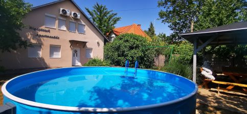 Rigófészek Apartmanház15