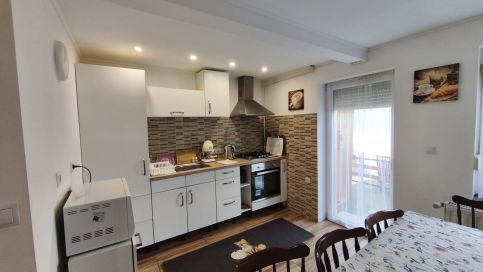 Rigófészek Apartmanház28