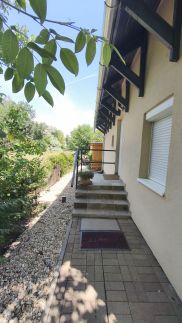 Rigófészek Apartmanház37