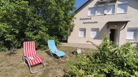 Rigófészek Apartmanház51