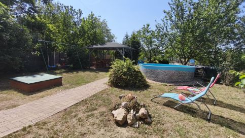 Rigófészek Apartmanház57