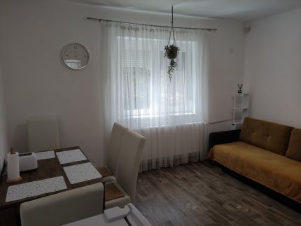 Zola Apartman3