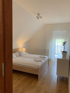 Fehér Orchidea Apartman3