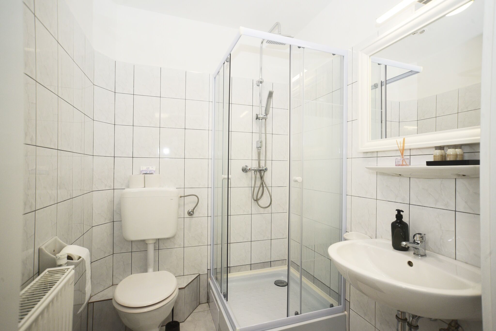 Vadrózsa Apartman – Sümeg fotó 20