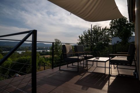 Házikó a Domboldalon20