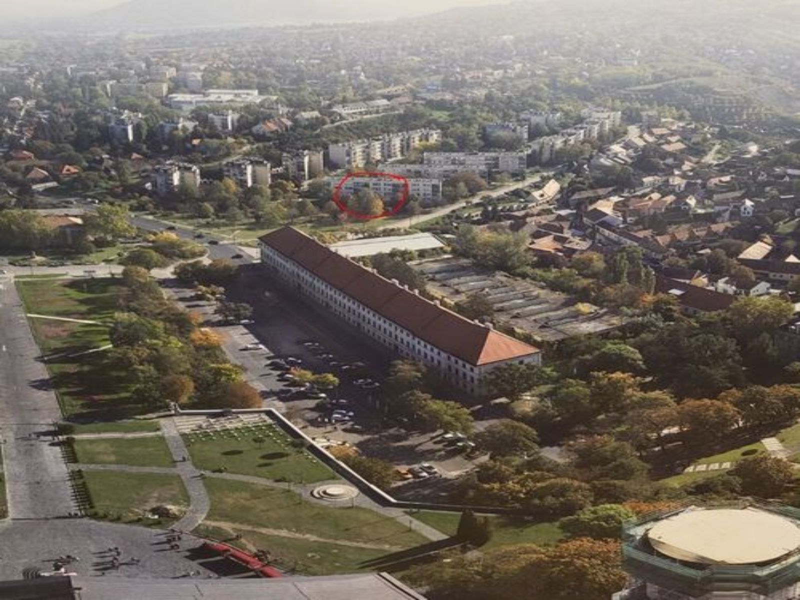 Kislakás a Béke téren – Esztergom fotó 7