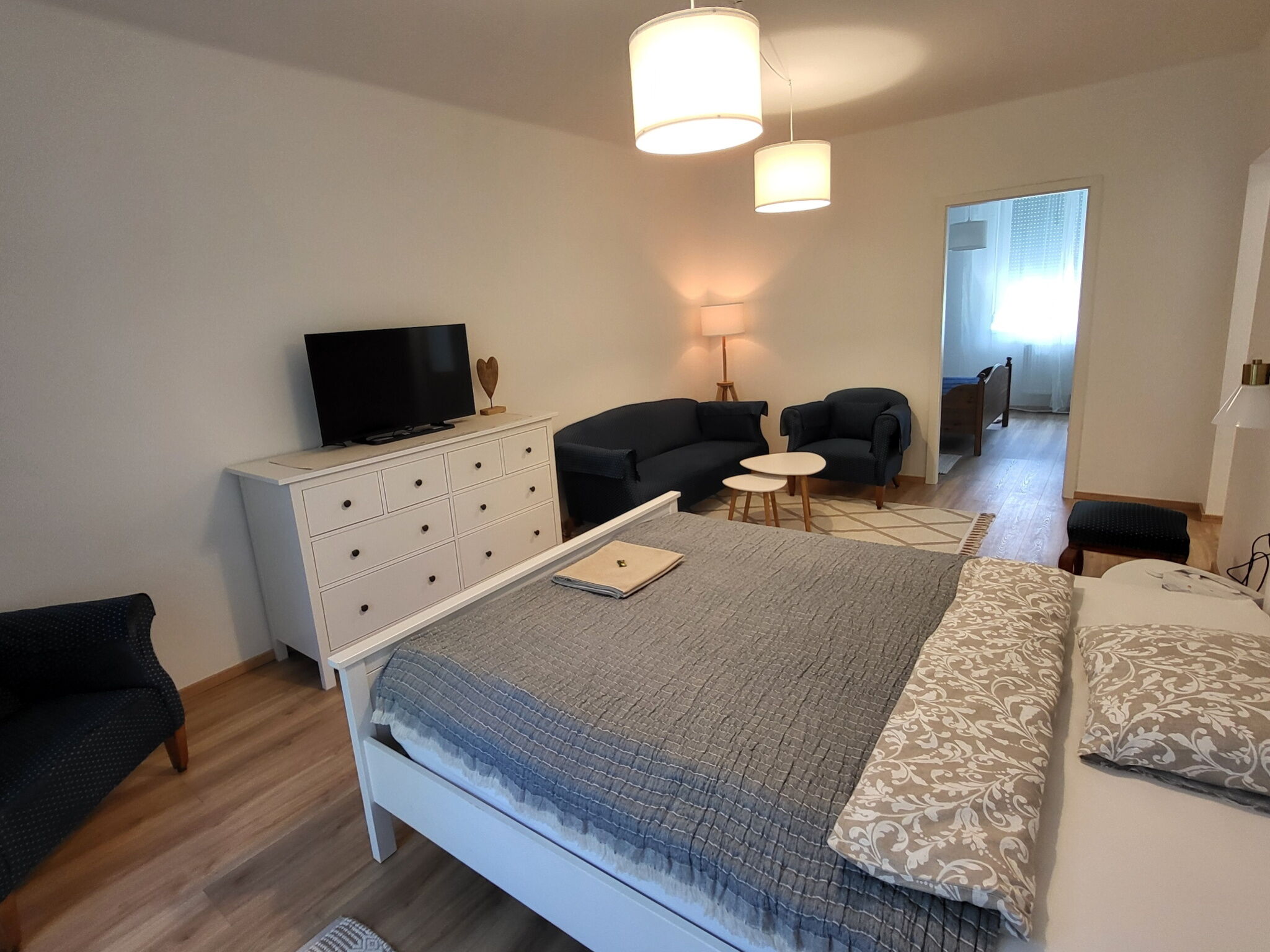 Kislakás a Béke téren – Esztergom fotó 5