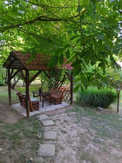 Bíbor Erdei Vendegház9