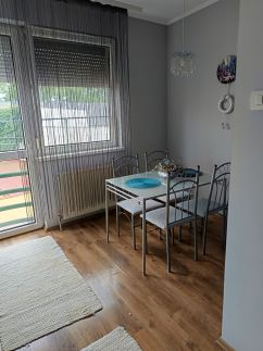 Lia Apartman8