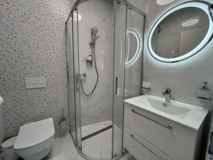 Astra Lux Apartments15