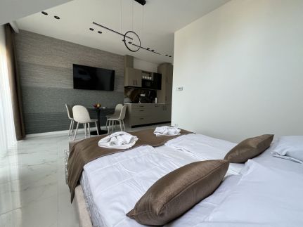 Astra Lux Apartments5