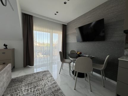 Astra Lux Apartments8