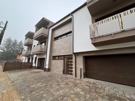 Astra Lux Apartments