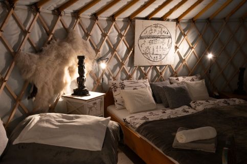 Bakonyi Tündöklő Jurta24