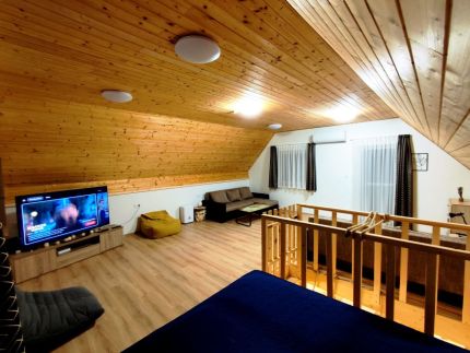 Forest Cottage 202423