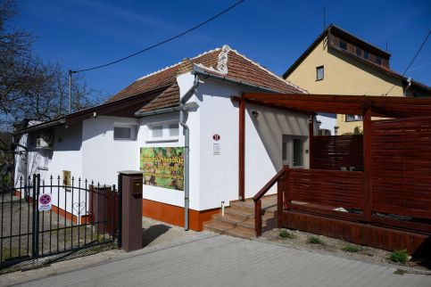 Kövirózsa Pihenőház3