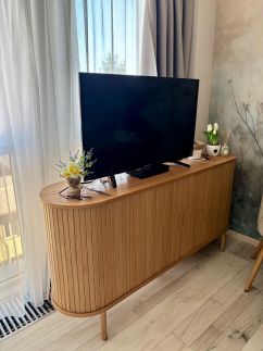 HelloWine Apartman25