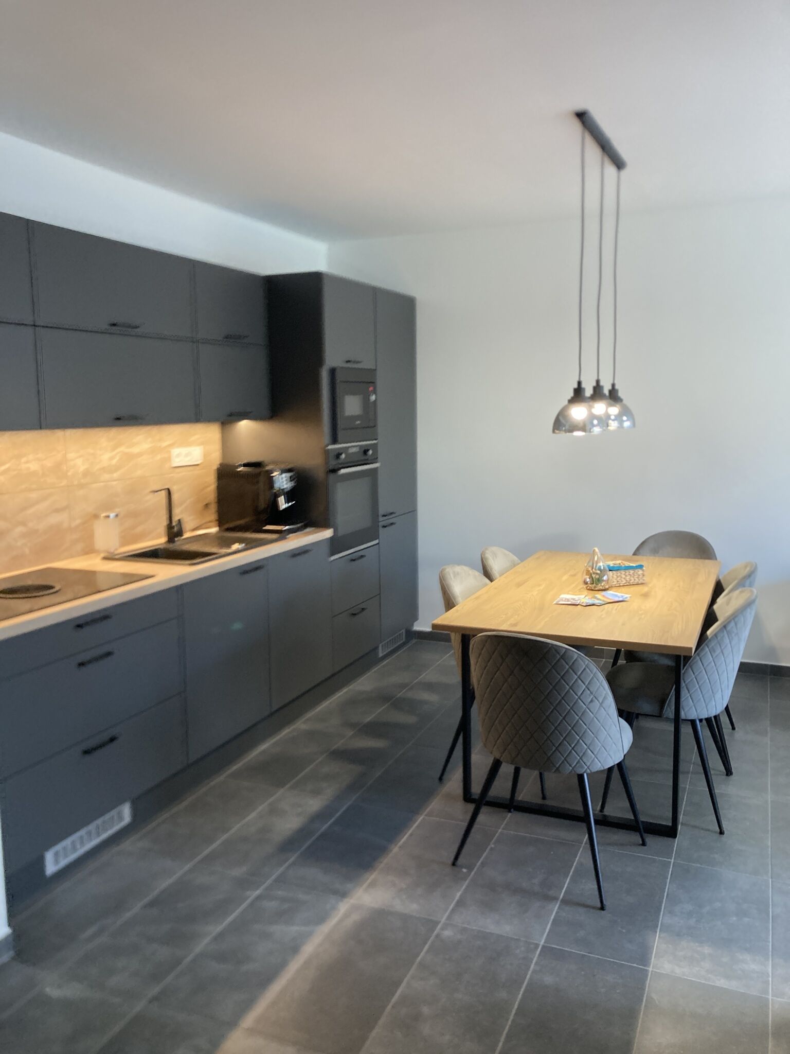 Swiss Deluxe Apartment – Mosonmagyaróvár