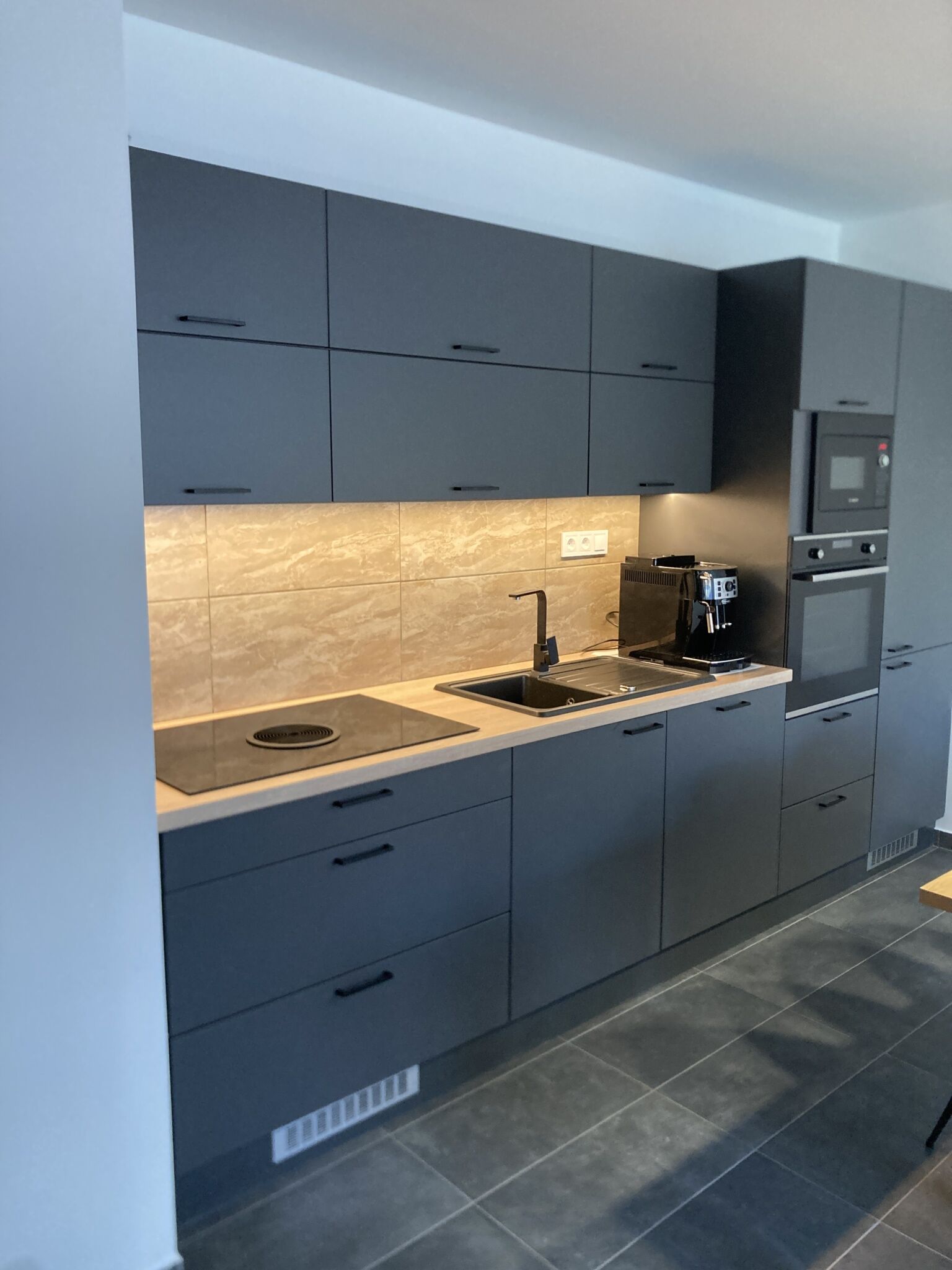 Swiss Deluxe Apartment – Mosonmagyaróvár fotó 6
