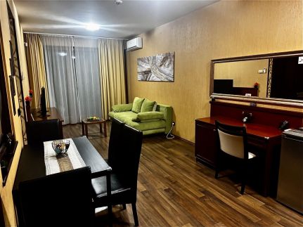 Silver Marina Apartment11