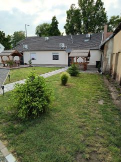 BB64 Apartmanház11