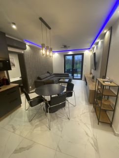 Waikiki Apartman House with Jacuzzi26